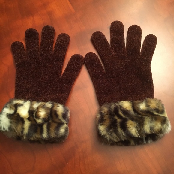 Accessories - Vintage Gloves with animal print faux fur border.